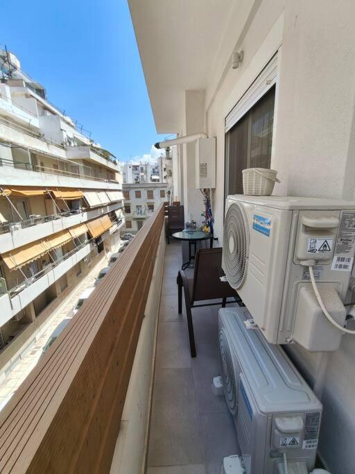 Chic Apartment Near Acropolis Athens Luaran gambar